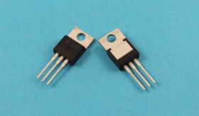 2SK-3762 N 2,5A/900V/62W Rds=5,6