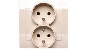 Kier Gniazdo Podwójne Z/U Z Niezamiennością Faz Beżowe Gp-2Wc/01