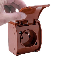 VIPLAST KOALA Gniazdo Pojedyncze Natynkowe z Brązową Klapką z Uziemieniem Brązowe Brąz