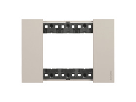 LIVING NOW Ramka 3 moduły - piaskowy beż KA4803KM LEGRAND