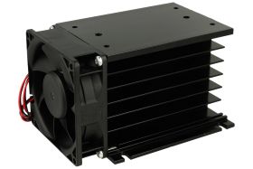 Radiator; DY-HAW-12; do SSR 3-fazowych; z wentylatorem 12V DC; z otworami; 0,4K/W; czerniony; 135mm; 100mm; 80mm; Firma Piekarz