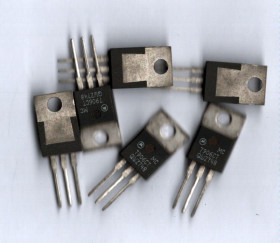 6V 1A 7906 MC7906CT TO-220 METAL STABILIZATOR