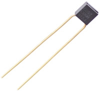 Wielowarstwowy kondensator ceramiczny (MLCC) 330pF 200V dc C0G ±5% THT KEMET