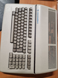 Ultra Rare Commodore 600 casing with keyboard