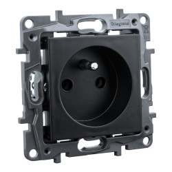 Gniazdo zasilające z uziemieniem czarne Niloe Step 863531