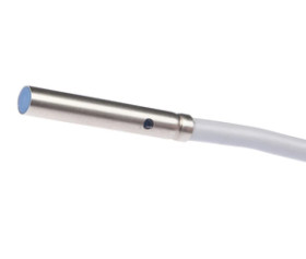 Czujnik indukcyjny O4mm 25 mm quasi w jednej płaszczyźnie Sn: 2,5 10-30VDC PNP NO kabel 2m PVC IP67 niklowane srebro IBR4010H