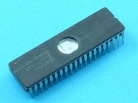 8749 DIP-40 WIELOKROTNY UKŁAD