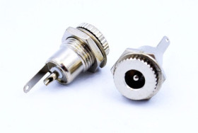 Gniazdo zasilające przykręcane do obudowy metalowe DC 2,5/5,5