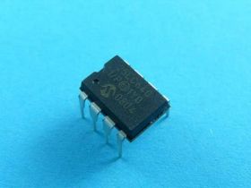 25LC640 DIP-8 EEPROM