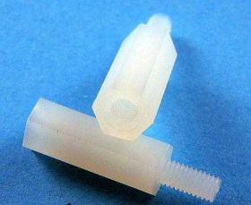 M3x15 W-Z KOŁEK DYSTANS.100szt TWORZYWO