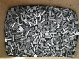 Nit nity aluminiowe zaklepywane pełne łbem stożkowym DIN 661