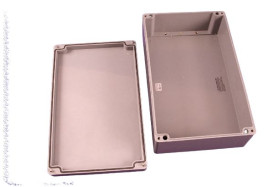 Obudowa Poliester wzmacniany włóknem szklanym szerokość zew. 250 mm długość zew. 400 mm wys. zew. 120 mm Hammond