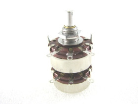 Potencjometr obrotowy WHT118-3A 2W 2XB4K7 L-15