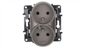 Niloe Step Gniazdo Zasilające Podwójne 2X2p+Z Do Ramek Wielokrotnych, Zaciski...