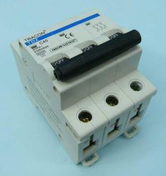 40A 3C BEZP.INSTALACYJNY TRACON