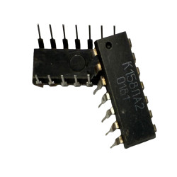 Układ scalony K158LA2 ( К158ЛА2 ) = 7410 3x bramka NAND (3-wejściowa)