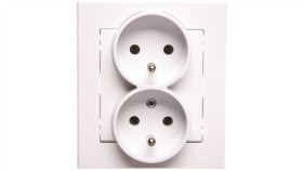 Sonata Gniazdo Podwójne Z/U Z Niezmiennością Faz Białe Gp-2Rc/00