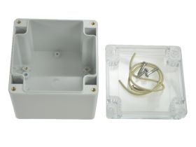 Obudowa; uniwersalna; G2102C; poliwęglan; 100mm; 100mm; 90mm; IP65; jasnoszary; przezroczysta pokrywa; tłoczona pokrywa; Gainta;