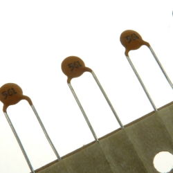 KOND.CER. 560PF/100V