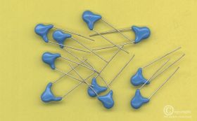 220pF/3000V r=7.5mm KONDENSATOR (10 SZTUK)