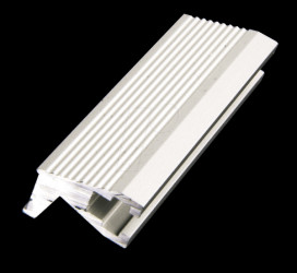 10036046 Handle strip