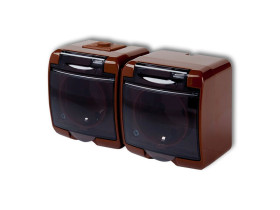 JUNIOR IP54 Gniazdo podwójne z uziemieniem schuko (klapka dymna: bez przesłon) brązowy 4GHE-2sd KARLIK