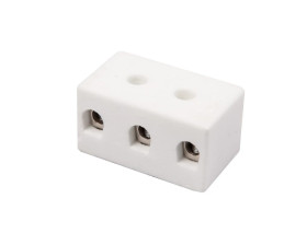 Złączka gwintowa porcelanowa 10mm² 3-tory biała z 2 otworami montażowymi CPO-15A-3P 80723516