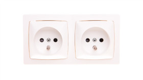 Oteo Gniazdo Podwójne Z/U 16A Z Przesłonami Białe 086076