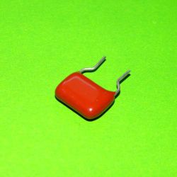 Kondensator 68nF 100V 13mm x 9mm x 4,5mm