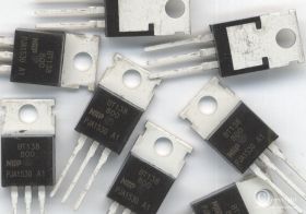 BT138/800 12A 800V 35mA TO-220 METAL TRIAK