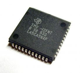 Pamięć EPROM B58533 / 27C240 PLCC44 (OTP) TI/Bosch (zam. 27C4096/4002), 120ns, –55°C do +85°C