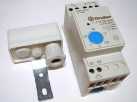 11.71.8.230.0000 Wyłącznik zmierzchowy 1P 16A, 240A AC, IP20 +czujnik zewnętrzny IP54, 1-100 lx