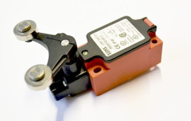 SND6105-SP-C przełącznik krańcowy dwurolkowy