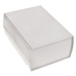 Obudowa 136x185, h=80mm ABS jasna, Z112B