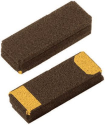 Kryształowy Micro Crystal 32.768 kHz Powierzchnia ±20 ppm 12.5 pF 2-pinowy SMD 0.9 mm 5 mm 1.9mm