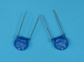 X1Y1 3,9nF/250V/440V AC R-10mm