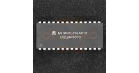 MCM60L256AP-10 (32K x 8) SRAM - Motorola
