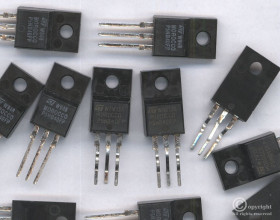 STP5NB40FP P5NB40FP N 5A 400V TO-220F TRANZYSTOR