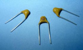 47nF KOND.MONOLITYCZNY (100SZT)