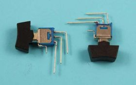 RLS 3-POZ 3-PIN KĄTOWY PRZEŁ.