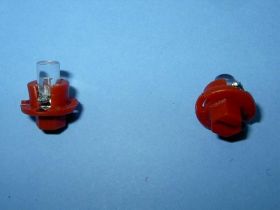 B-8.4D-R 12V RED LED COKÓŁ PLAST.