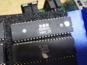 Commodore C64c Vic Mos chip 8565r2