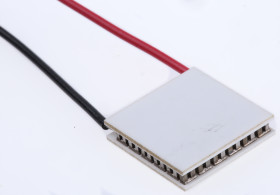 Ogniwo Peltiera 8.8V 11.7W 18mm 18 x 18mm