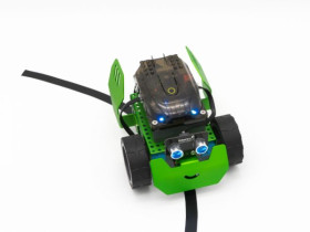 Q-Scout Robot Building Kit Line Follower - Arduino Coding &amp; Graphical Programming, STEM Toy, Lego Compatibility