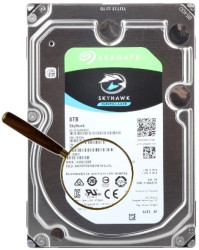 Wewnętrzny 3.5-calowy dysk twardy 8TB 24/7 SkyHawk do systemów monitoringu ST8000VX