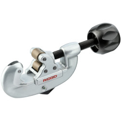 RIDGID 32915 Screw Feed No.10 Heavy-Duty Tubing and Conduit Cutter 25mm Capacity