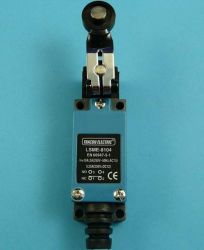 AH-8104-ME WYŁ.KRAŃCOWY 10A/250VAC