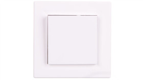 Gniazdo Pojedyncze Asfora Schuko Z/U 2P+Z Z Klapką Białe Z Ramką Eph3100121