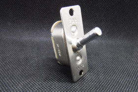 Wyłącznik W-45M 35A 28V jednobiegunowy przerzutowy