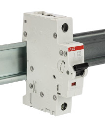 Wyłącznik nadprądowy MCB, Typ C, 1-biegunowy, 32A, na szynę DIN, ABB S201-C32, S200